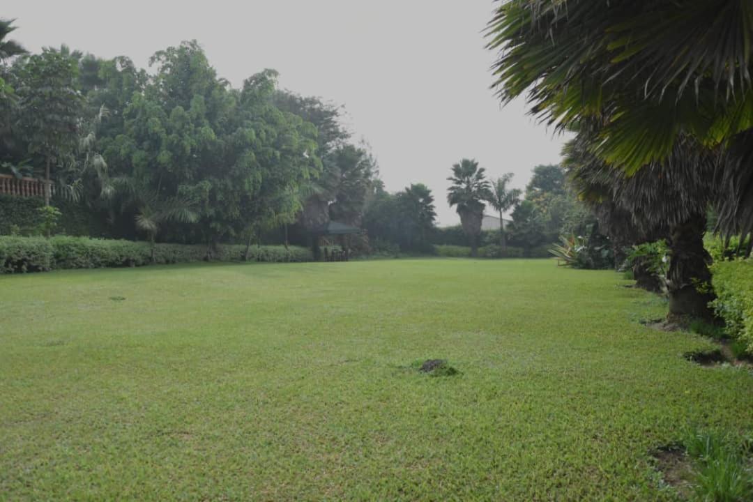 Random Park Hotel Kigali Exterior photo