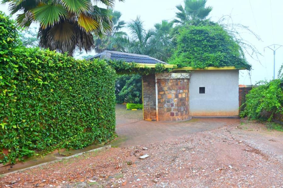 Random Park Hotel Kigali Exterior photo
